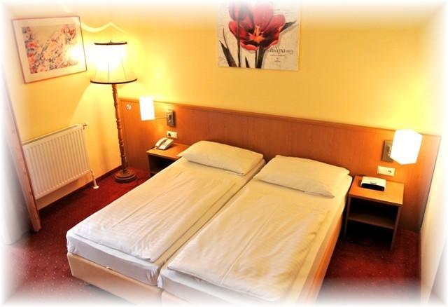 Parkhotel Neubauer Bad Sauerbrunn Camera foto