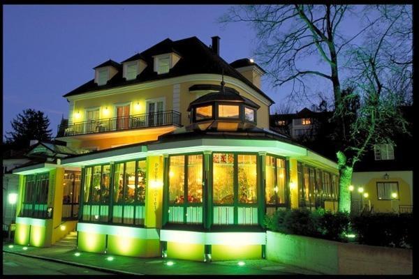 Parkhotel Neubauer Bad Sauerbrunn Esterno foto