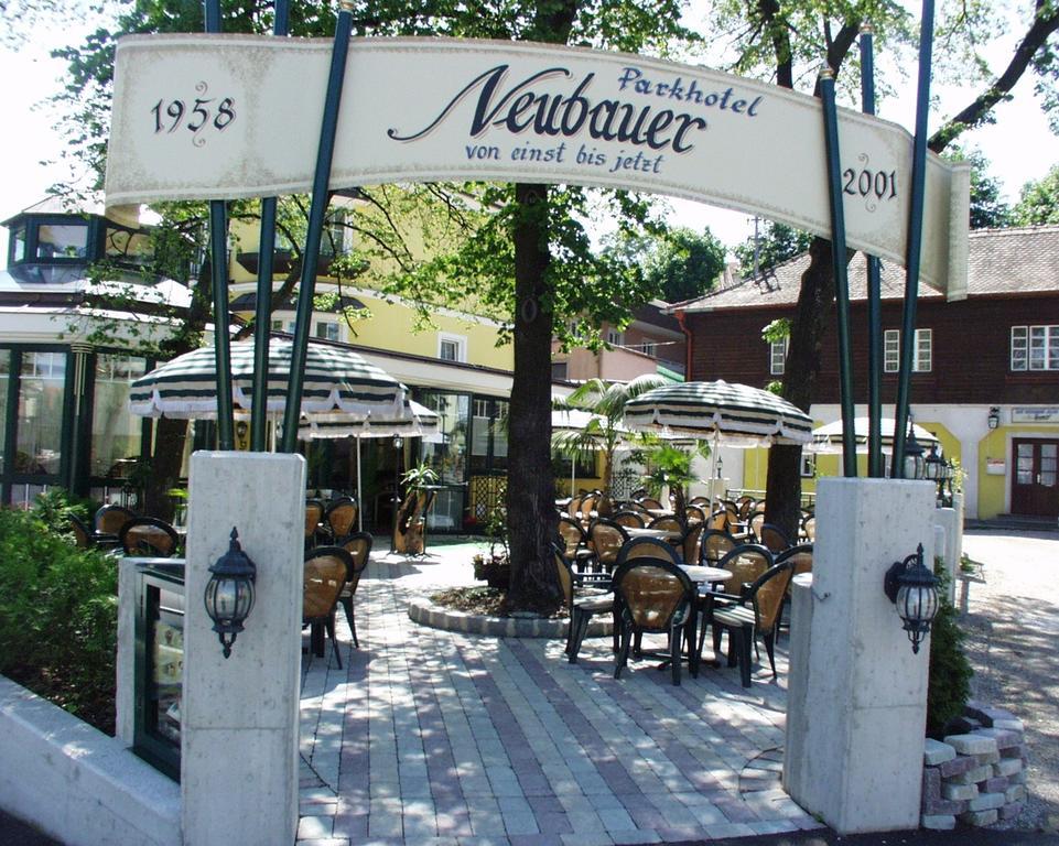 Parkhotel Neubauer Bad Sauerbrunn Esterno foto